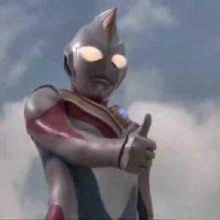 奥特曼吃小瓜视频下载,萌态十足萌翻网友