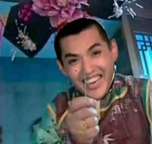 大雷子吃贝贝瓜视频,趣味横生美食挑战！