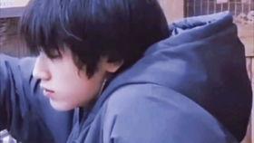 宋亚轩现场吃瓜视频大全,趣味十足！