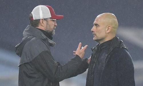 锋叔吃瓜的姿势特酷视频,一招秒变“瓜界达人”