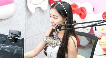 第三视角主播吃瓜视频,主播吃瓜现场，笑料百出！