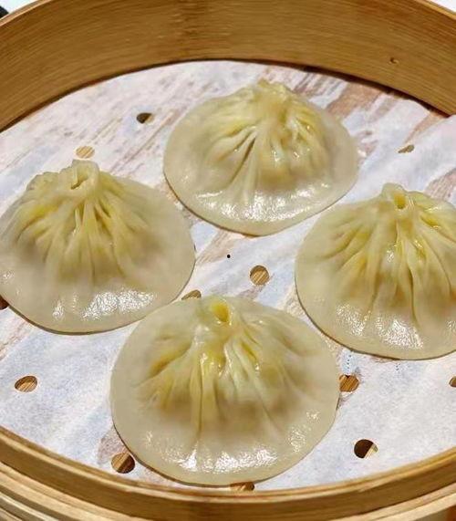 东北大汉吃哈密瓜视频,滋味与风土人情碰撞  第2张