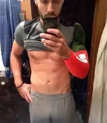 腹肌吃瓜视频,揭秘健身达人的日常趣事