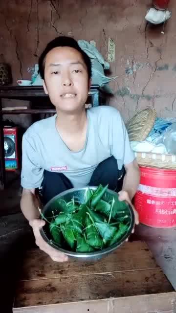 一口吃一个瓜的视频大全,一口吃瓜视频大全精彩回顾