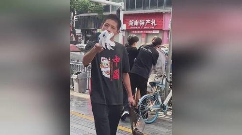 吃瓜男友拍照视频,甜蜜瞬间，镜头下的甜蜜回忆