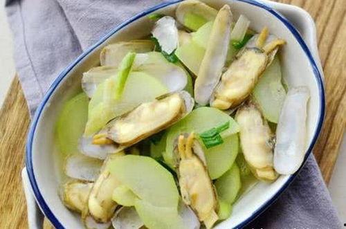 蛏子烧蒲瓜汤可以吃吗视频,蛏子烧蒲瓜汤制作教程