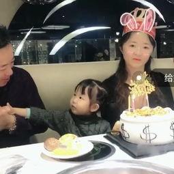 鄂洲一家人吃瓜视频,温馨瞬间引网友热议